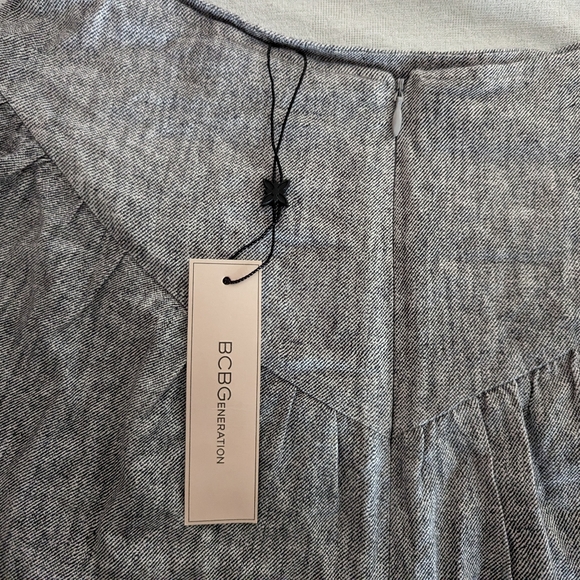 BCBGeneration fit and flare ruffle tier mini skirt NWT, size XS - Picture 4 of 5